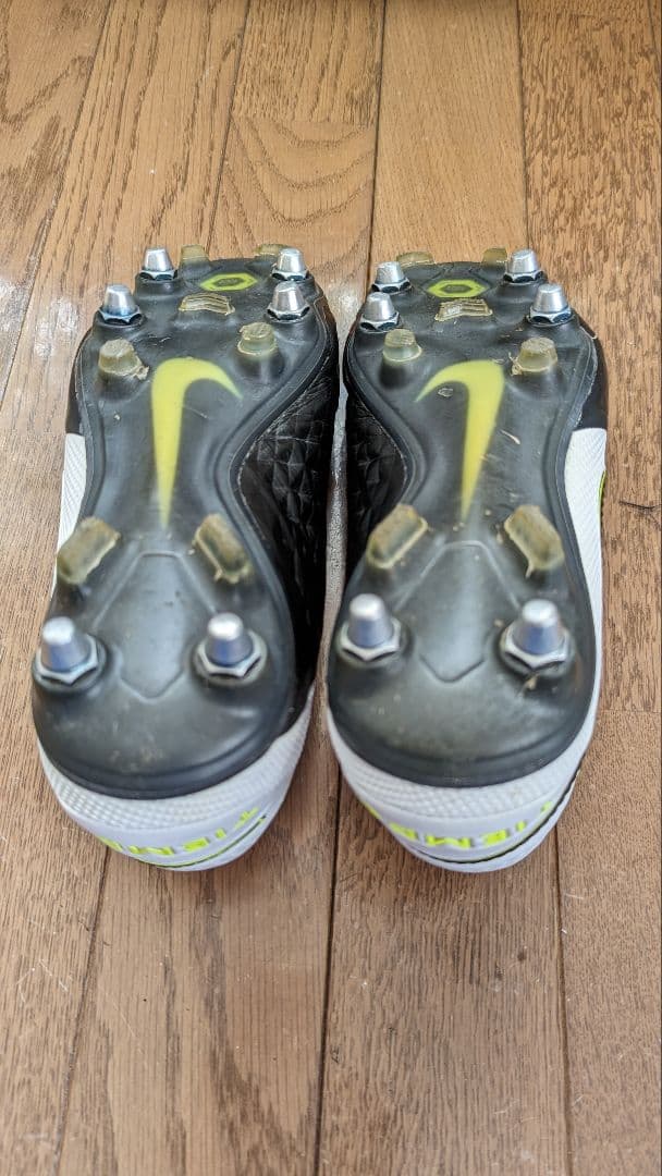 ナイキ ティエンポレジェンド8 SG ACC　サッカースパイク　NIKE