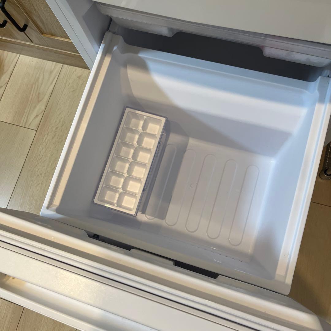 【熊熊さま】シャープ SHARP 冷蔵庫 SJ-D18GJ-W　179L