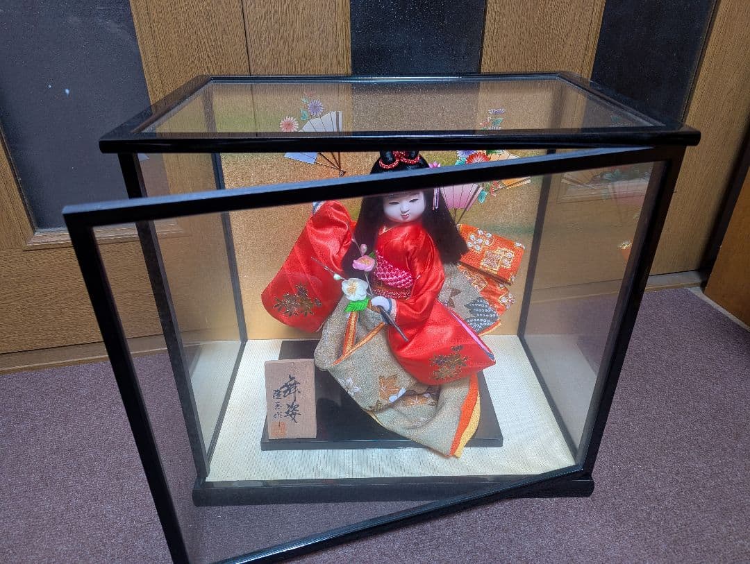 弥生人形 　未使用品　赤と金の着物　ひな祭り