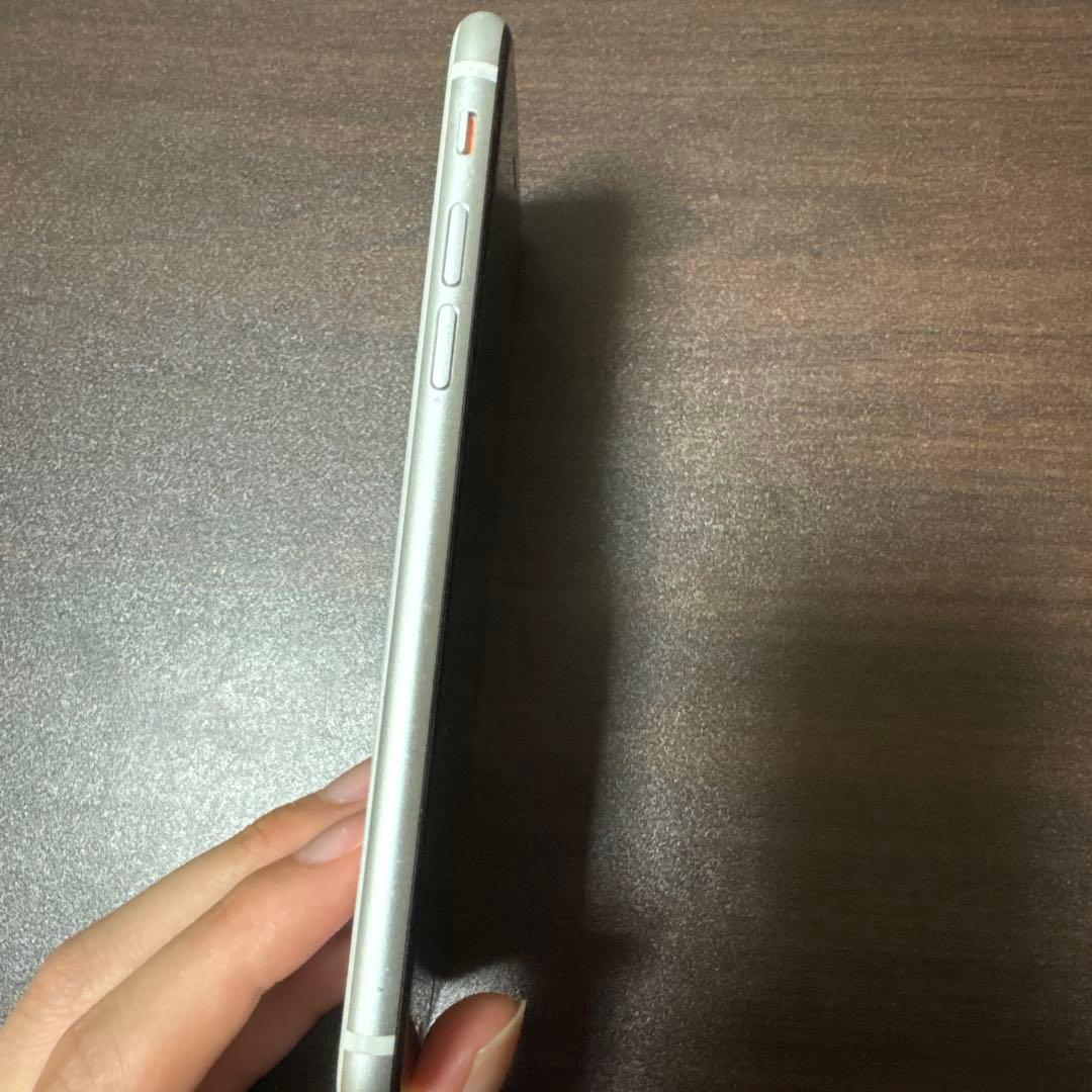 iPhoneSE第2世代本体ホワイト64GB Apple