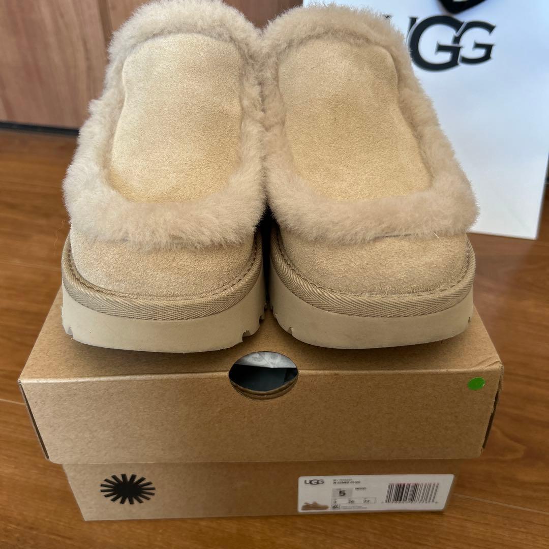 UGG W ESMEE CLOG / 22センチ　新作