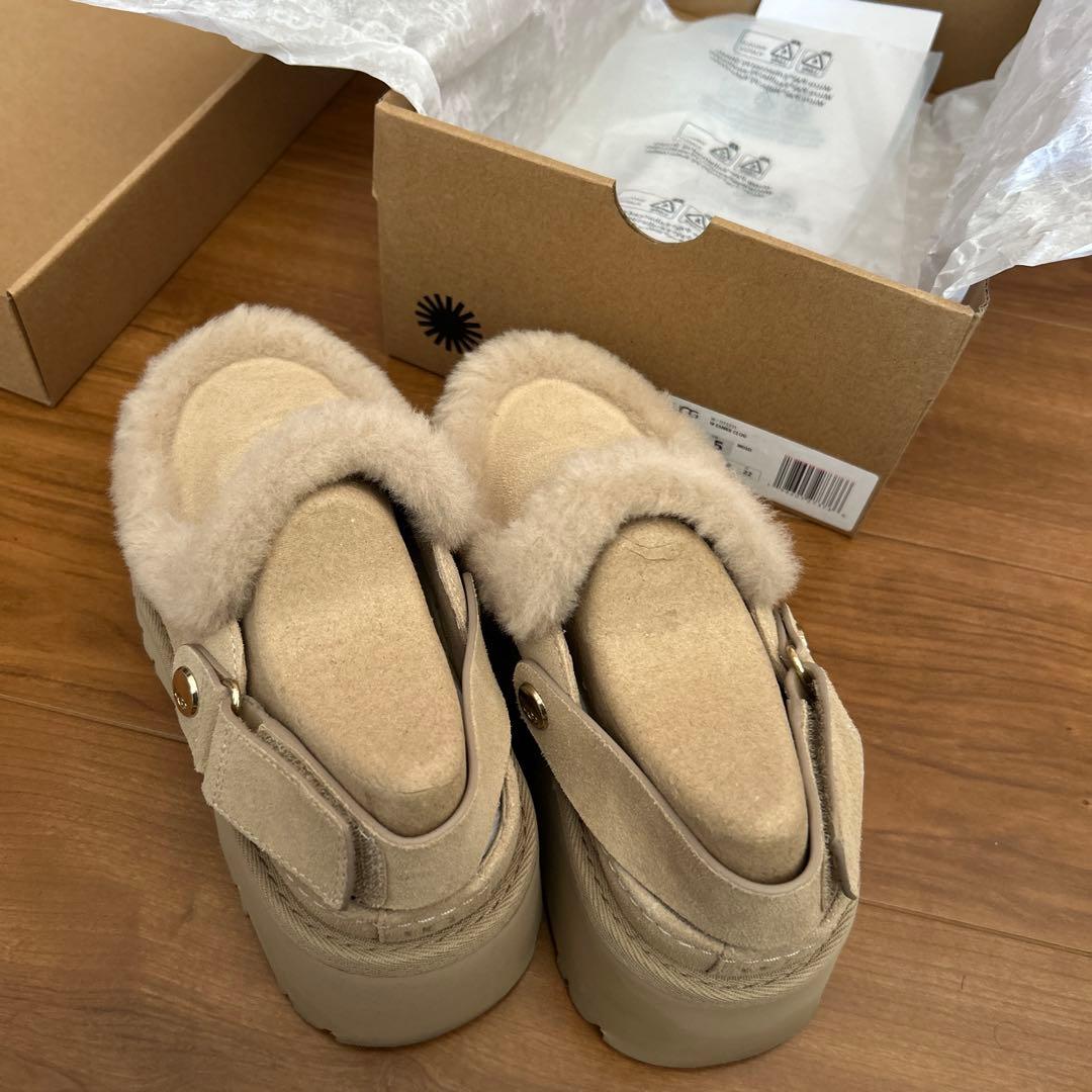 UGG W ESMEE CLOG / 22センチ　新作