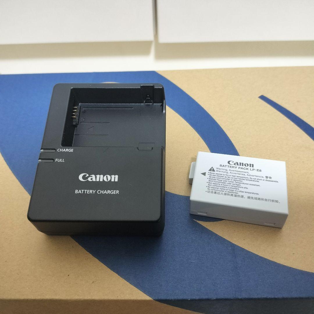 カ*イ様 [オークション形式] Canon EOS Kiss X4 デジタルカメ