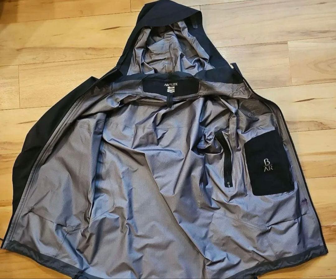 ブ*ー様 ARC'TERYX ブラックナイロンジャケット ベータ AR　アーク
