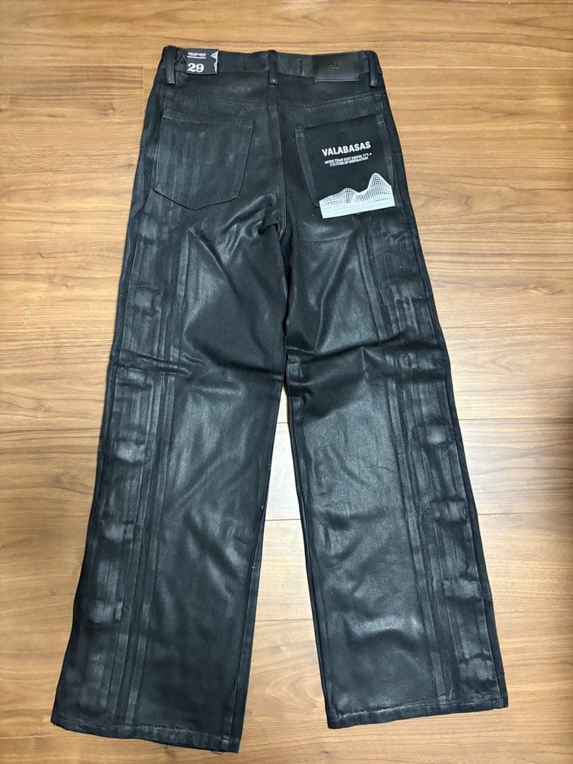 【新品】 VALABASAS ワックスコーティング バギーデニム サイズ29 黒