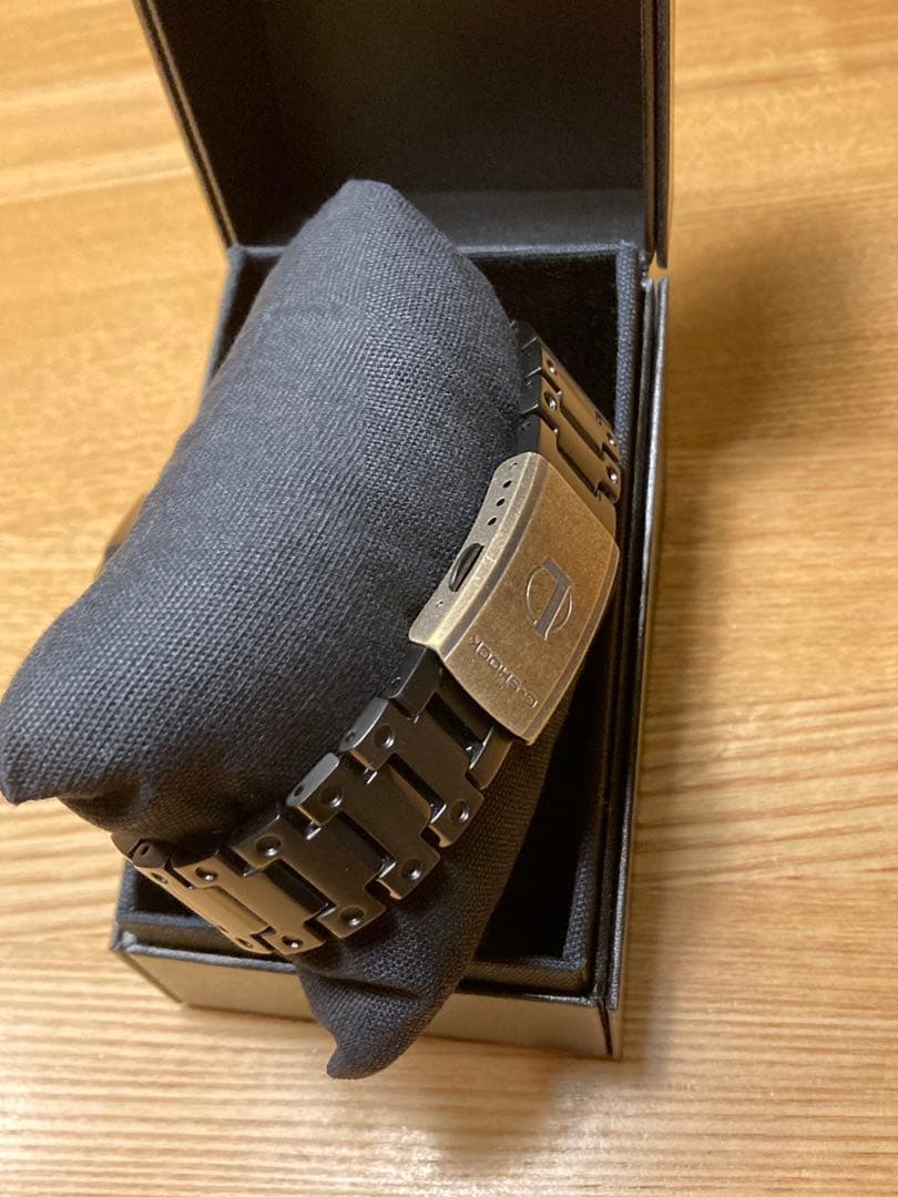 新品 G-SHOCK GM-B2100LL-1AJR