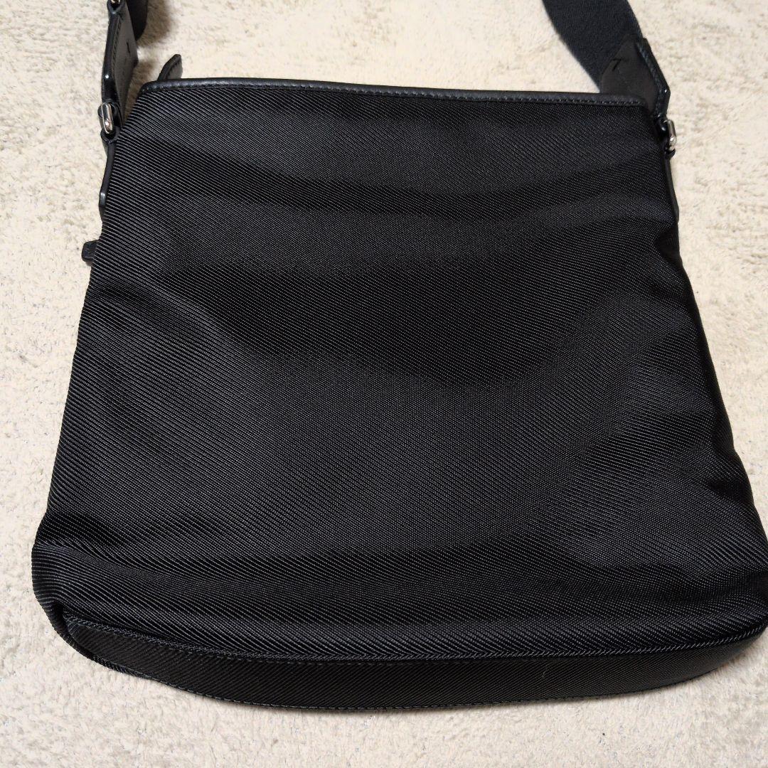 バリー　メンズショルダーバッグ　黒