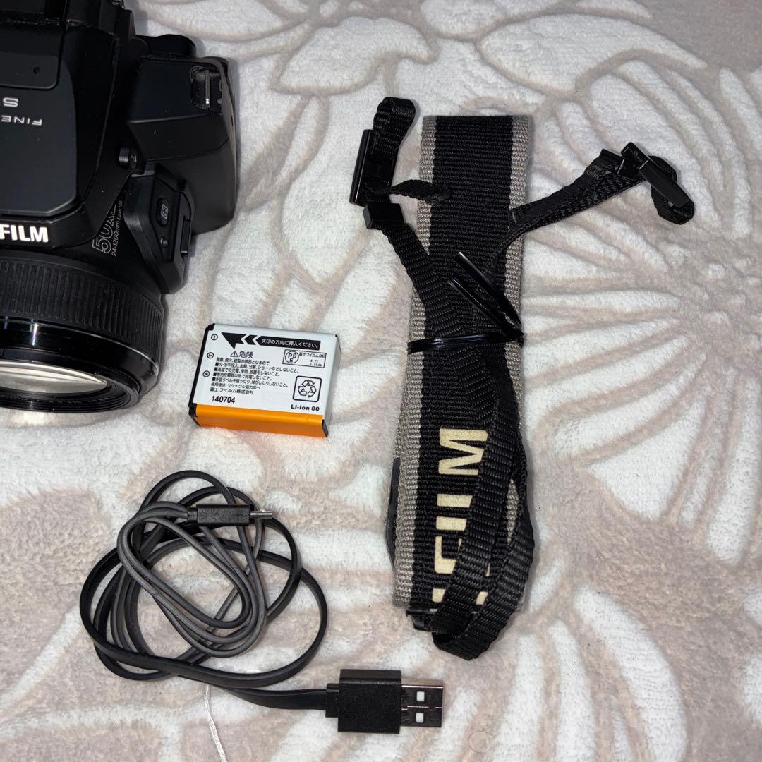 美品　50倍ズーム　FUJIFILM FinePix（ファインピックス） S1