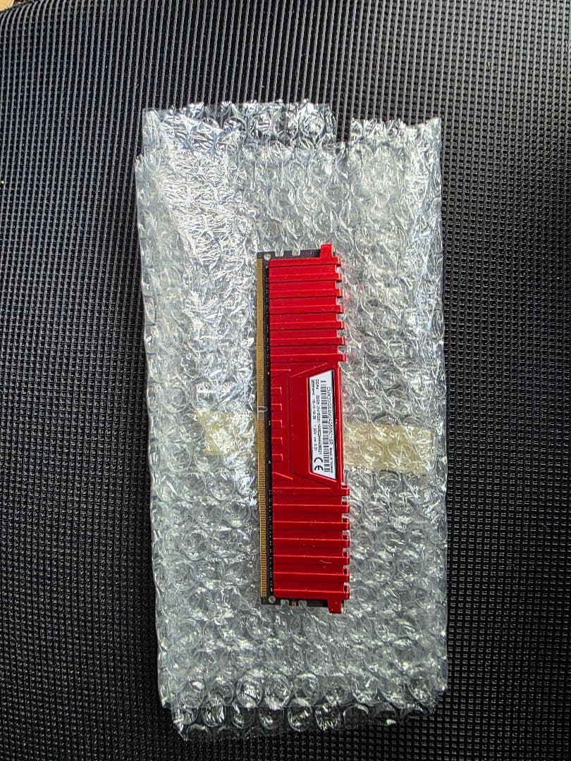 メモリー corsair ddr4 16gb 2666