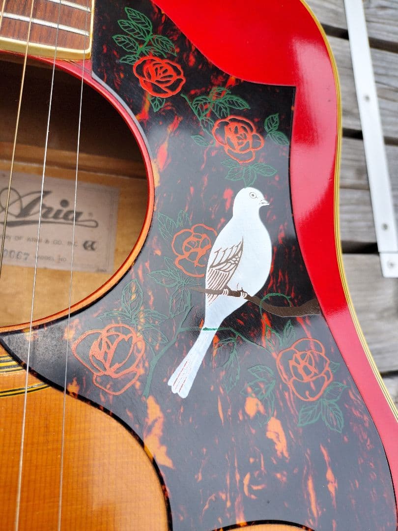 ☆美品☆Gibson　Doveモデル　Aria Custom 製造番号0067！