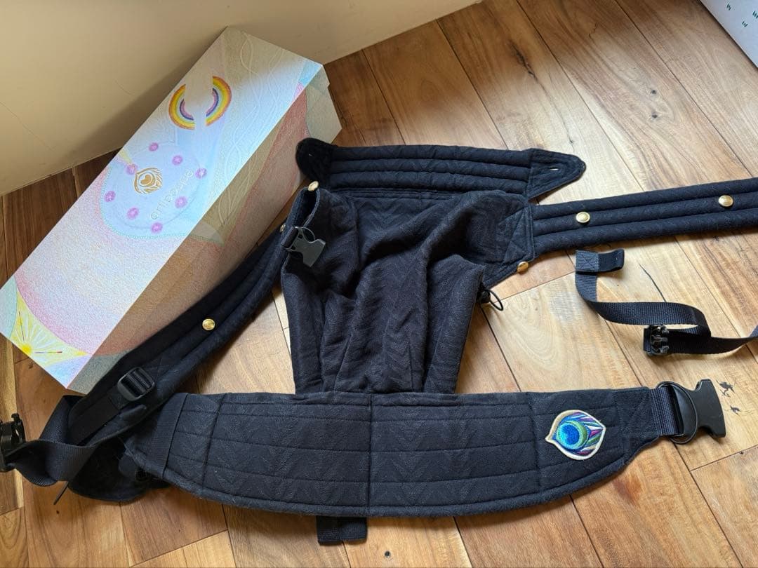 【artipoppe】抱っこ紐　黒