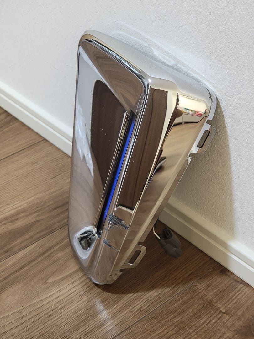 ホンダフリード Honda Freed LEDクロームガーニッシュ、青色LED