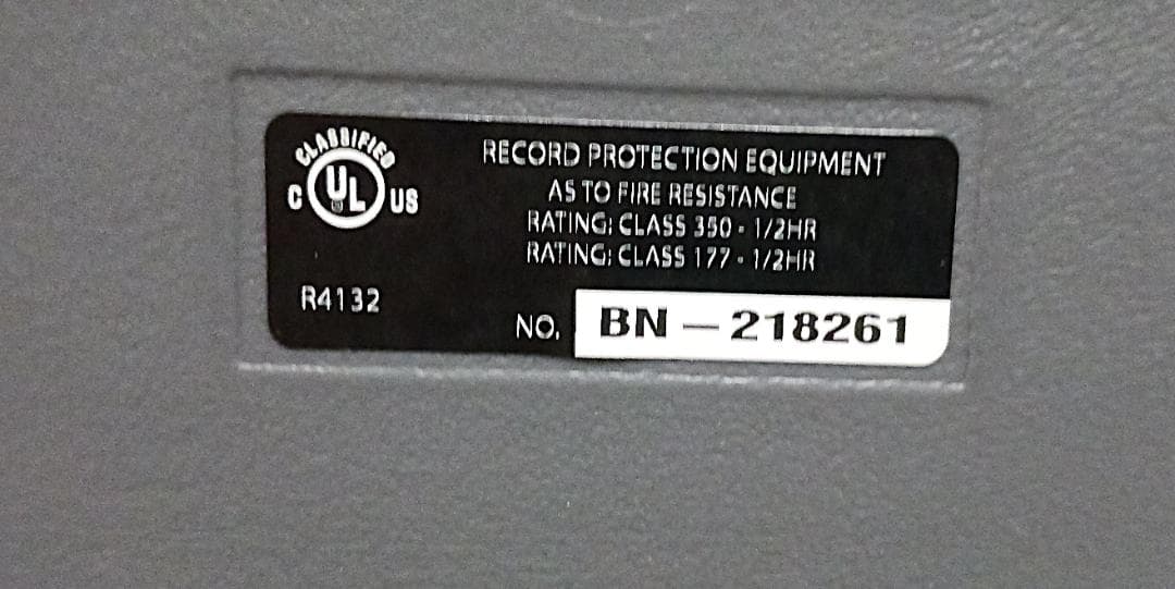 【未使用】　セントリー 耐火 防水 保管庫 金庫 H2100