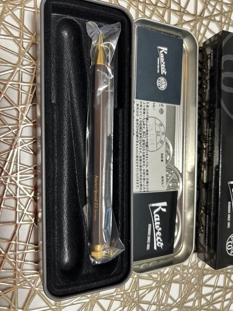 【伊東屋限定】カヴェコスペシャル　オリーブブラウン　ペンシル　０．５ｍｍ