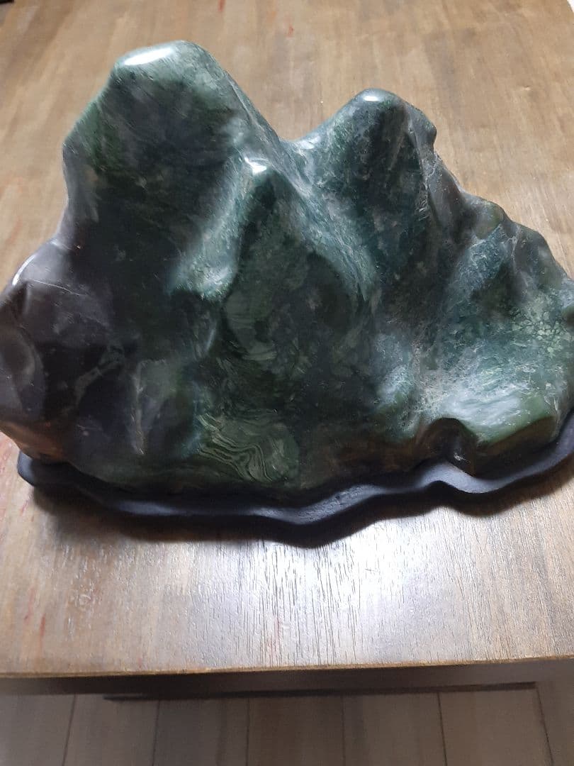 観賞石　緑石　水石