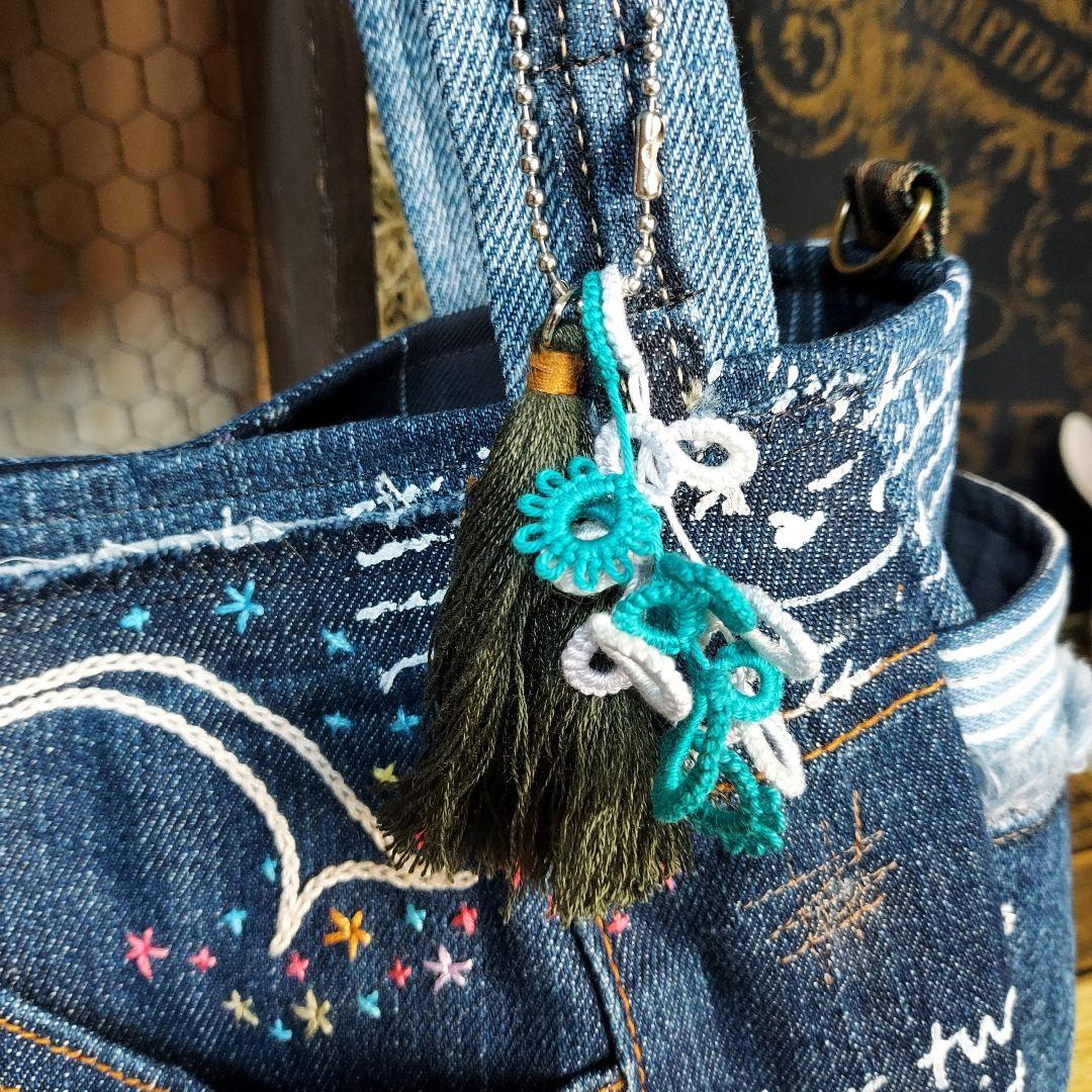 【Kura】刺繍デニムバック　No.650　デニムリメイク　刺繍バック