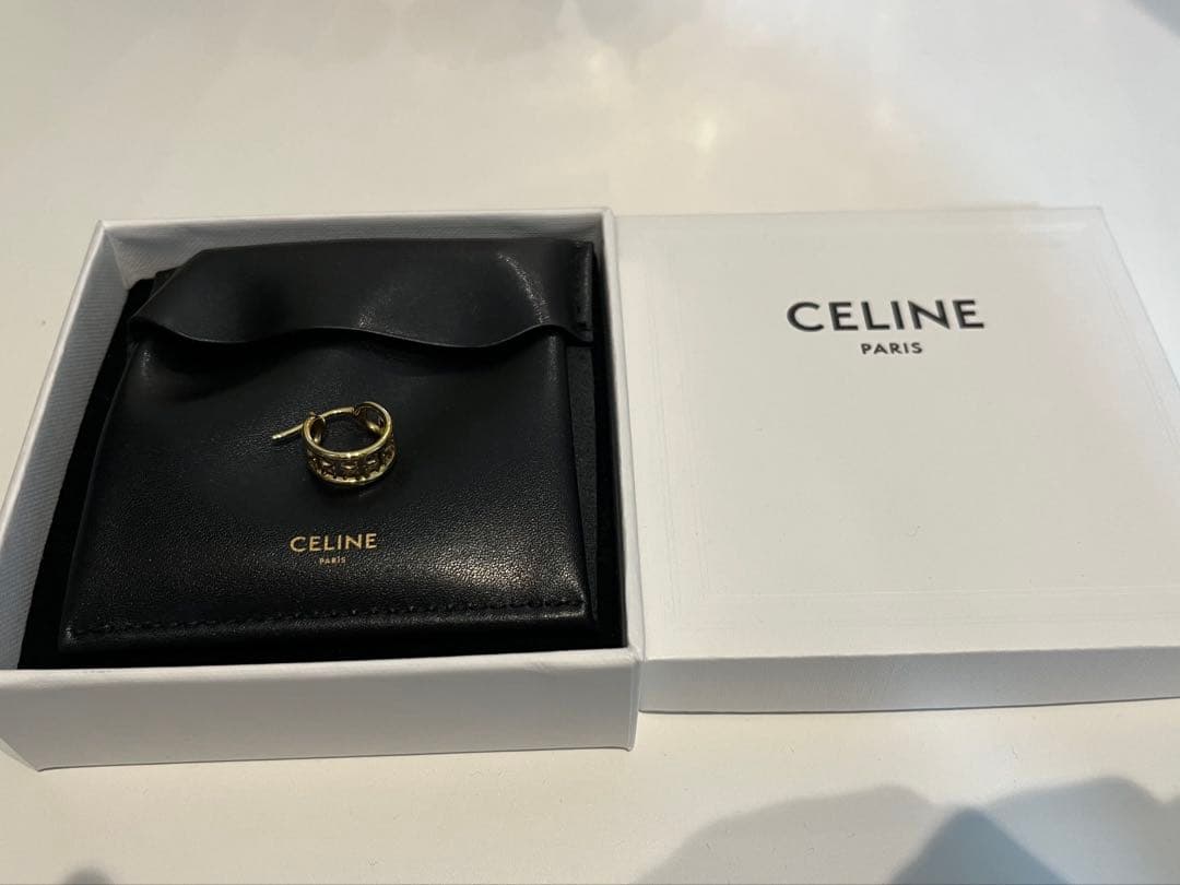 CELINE セリーヌ　ゴールド トリオンフ　ピアス　片耳