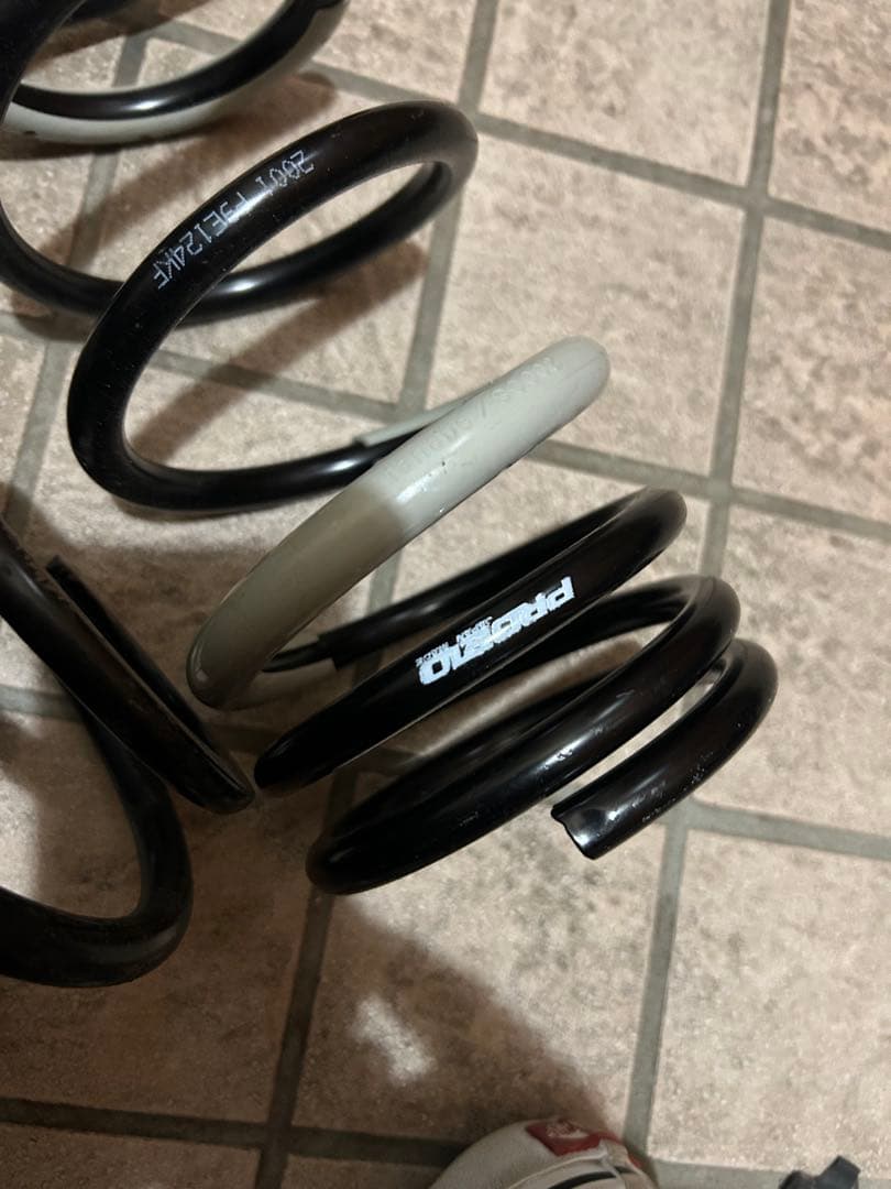 タナベ　e12ノート 車高調