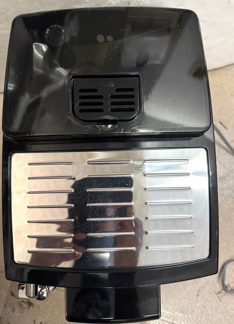 デロンギ全自動エスプレッソマシン ECAM23120B 最終値下げ！早い物勝ち！