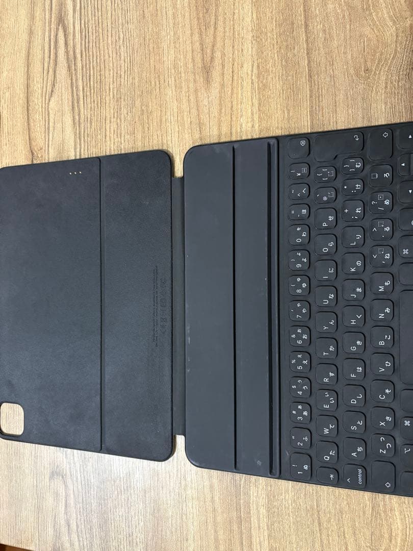 花子⭐︎Apple iPad Air 第五世代　本体　美品　フォリオ付き