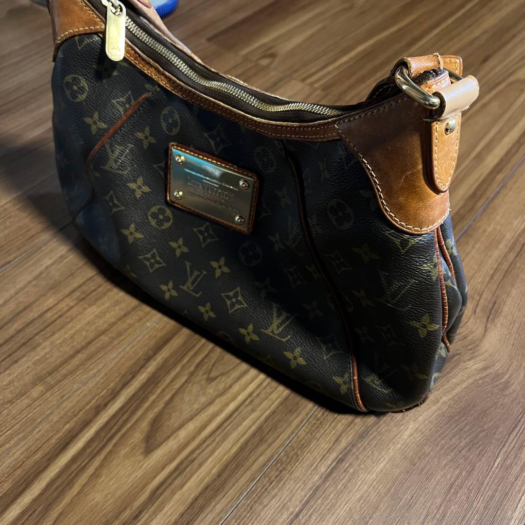 LOUIS VUITTON 「THAMES」ショルダーバッグ モノグラム