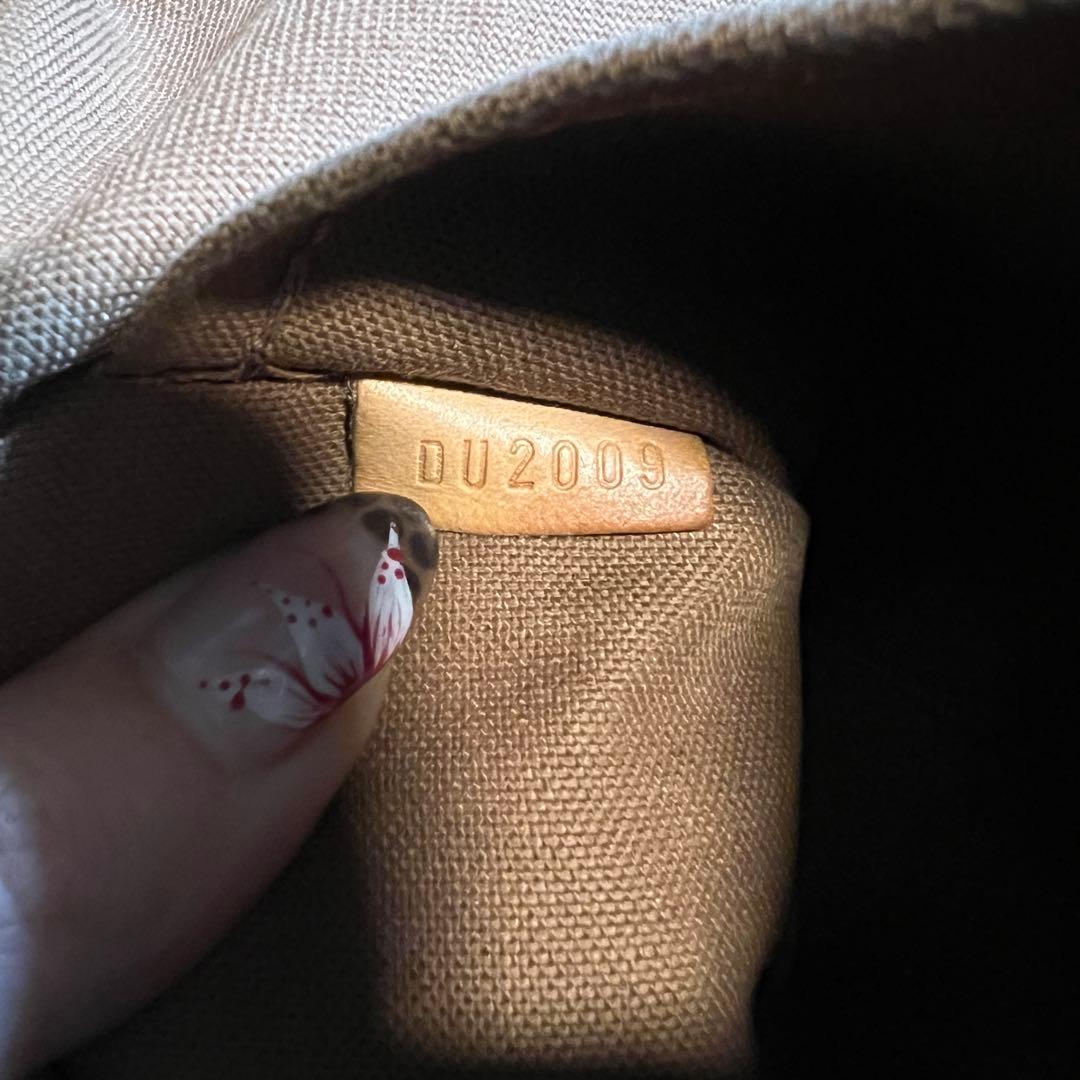 LOUIS VUITTON 「THAMES」ショルダーバッグ モノグラム