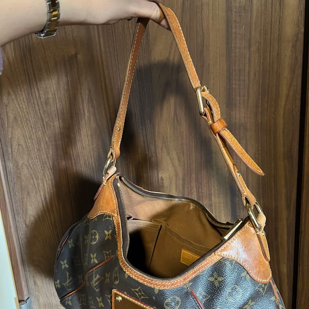 LOUIS VUITTON 「THAMES」ショルダーバッグ モノグラム