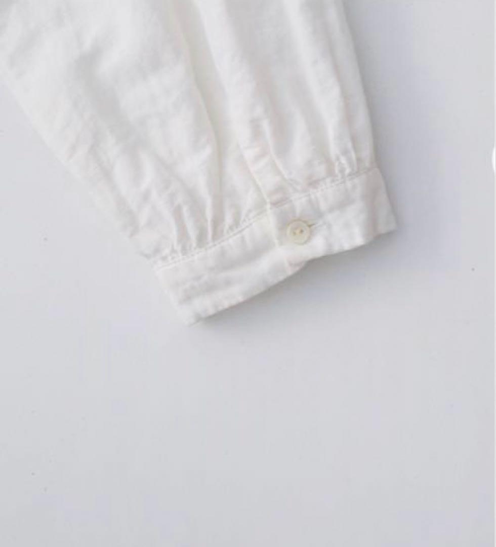 美品 ネストローブコットンリネンダンガリーフリルシャツ