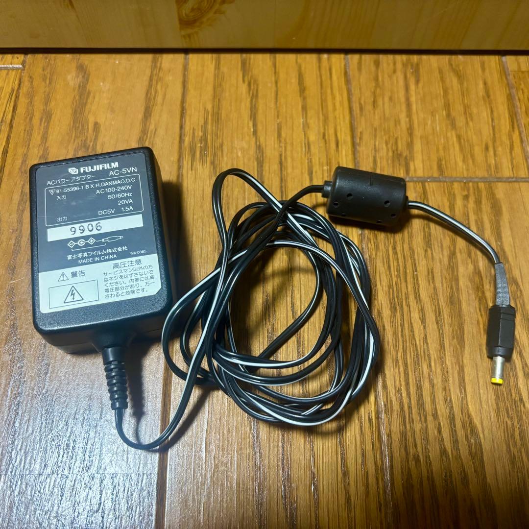 【動作確認済】KYOCERA Finecam SL300R デジカメ レトロ写真