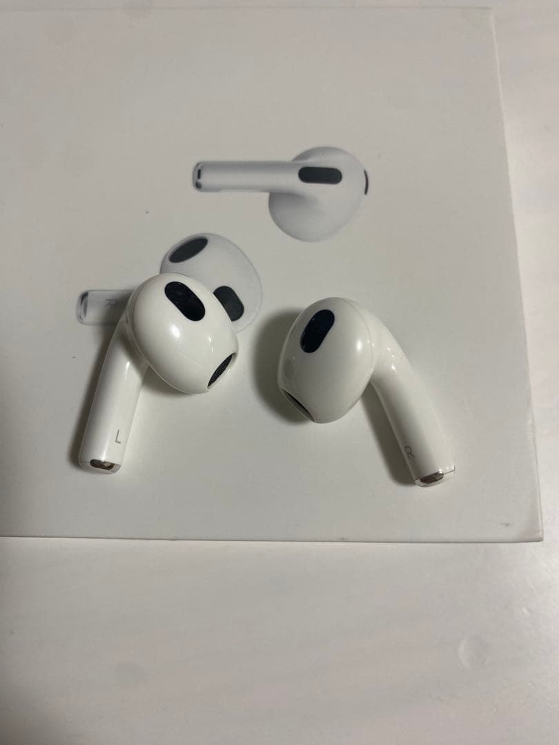【純正品】Apple AirPods 第3世代/充電、接続問題なし