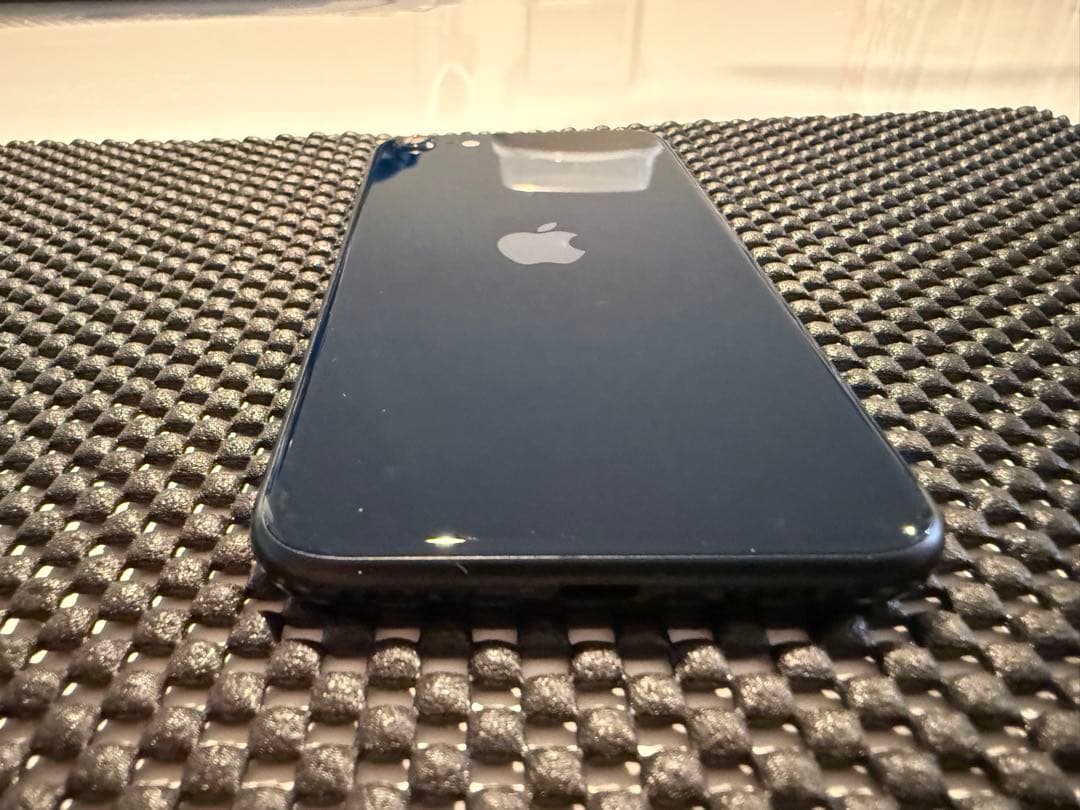 Apple iPhone SE第３世代 ミッドナイト64G SMフリー