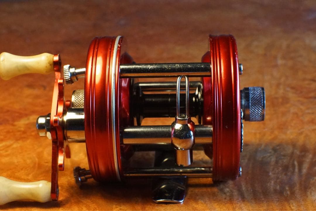 ABU アンバサダー 5000 メンテ済 フレーム修正済