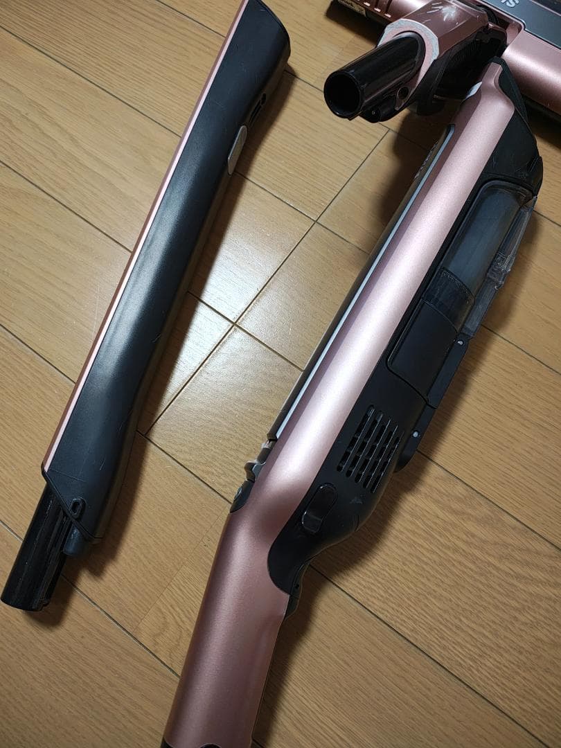 シャーク★コードレスクリーナー★CS150JRGAE★バッテリー新品と同等★