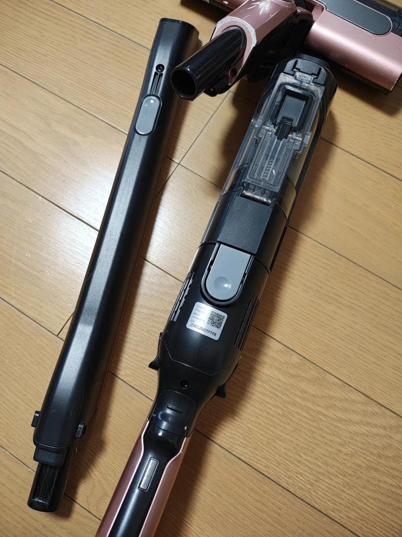 シャーク★コードレスクリーナー★CS150JRGAE★バッテリー新品と同等★