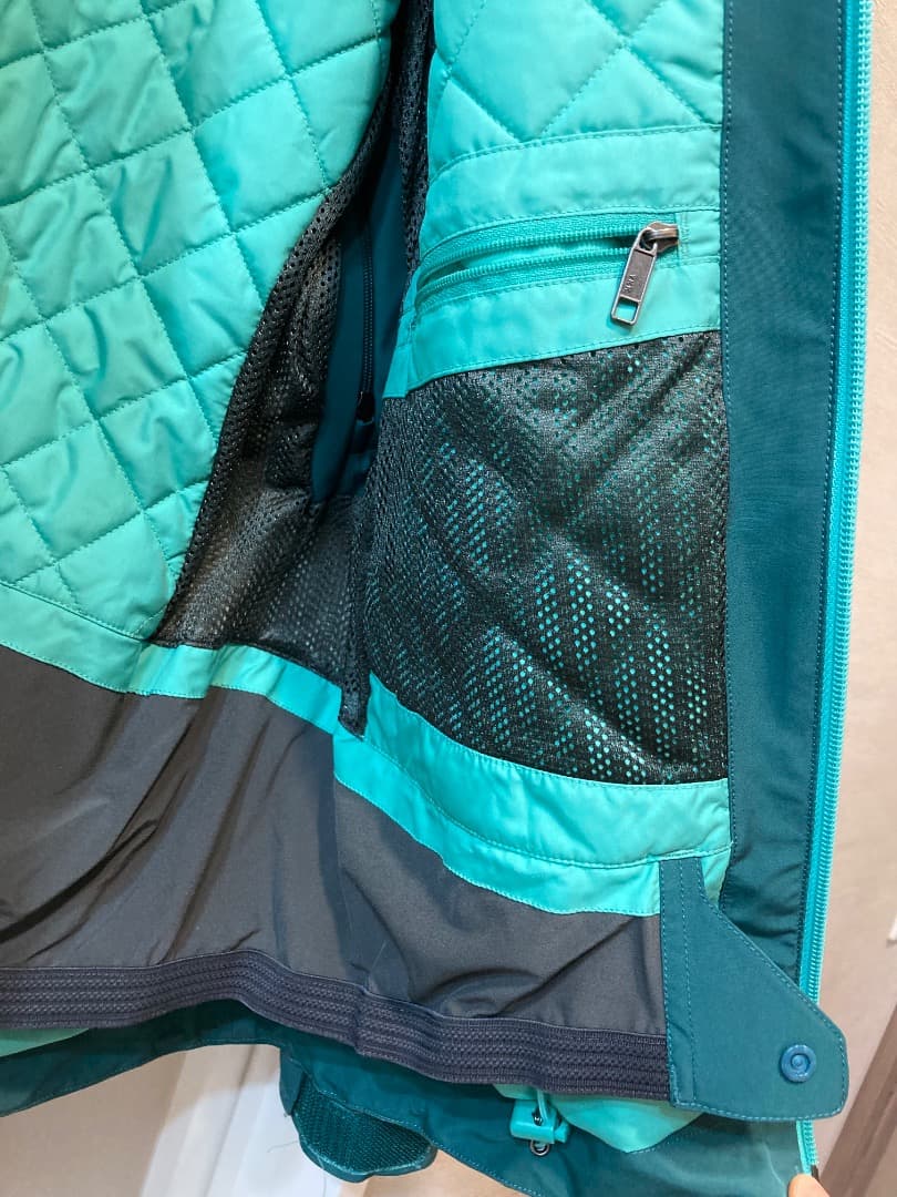 patagonia ウィメンズ・インサレーテッド・パウダー・ボウル・ジャケット