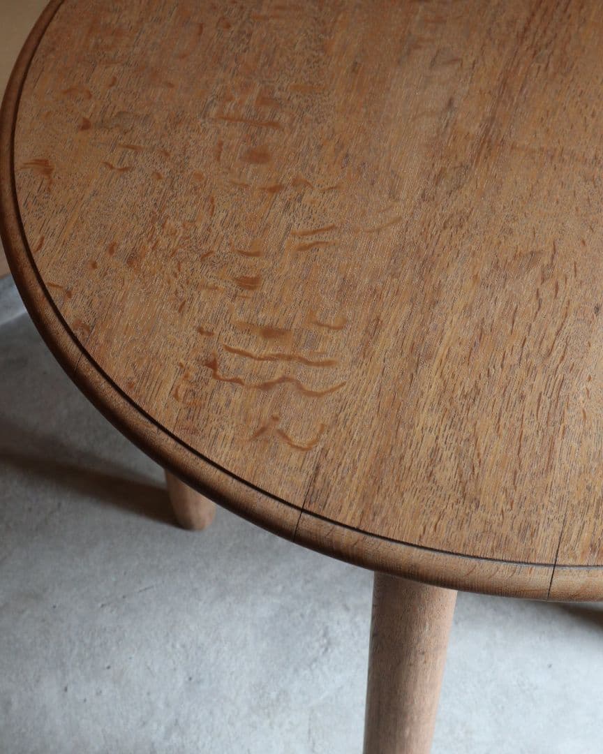造りの良い楢(ナラ)のカフェテーブル　古道具 古家具 丸テーブル サイドテーブル