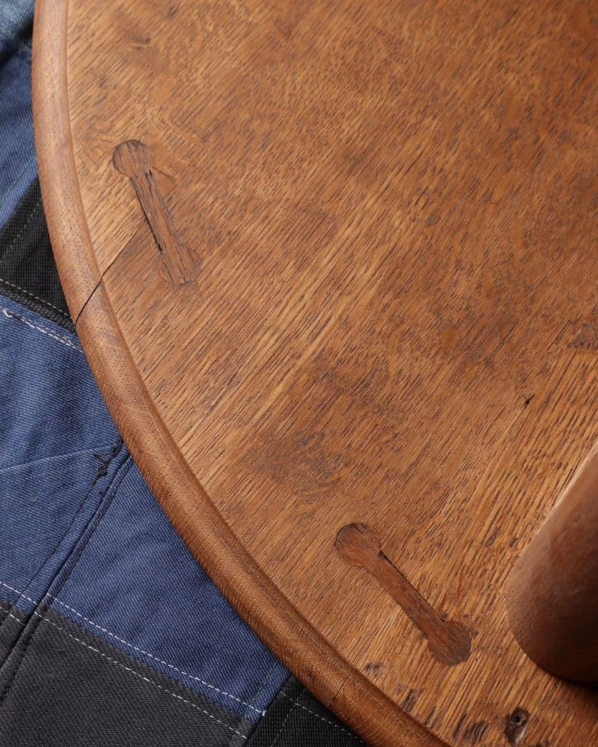 造りの良い楢(ナラ)のカフェテーブル　古道具 古家具 丸テーブル サイドテーブル
