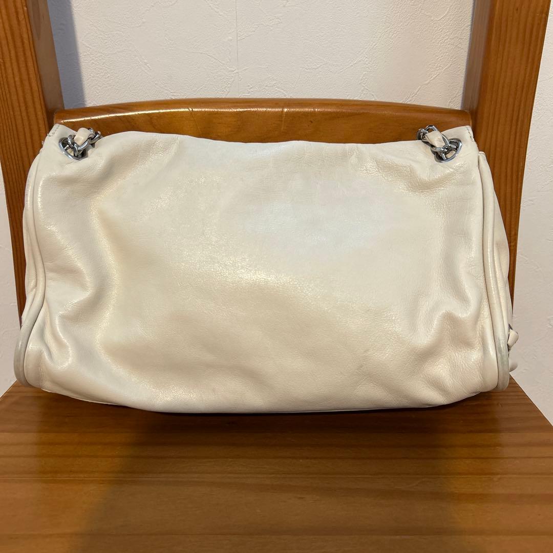 CHANEL ホワイトレザー ショルダーバッグ