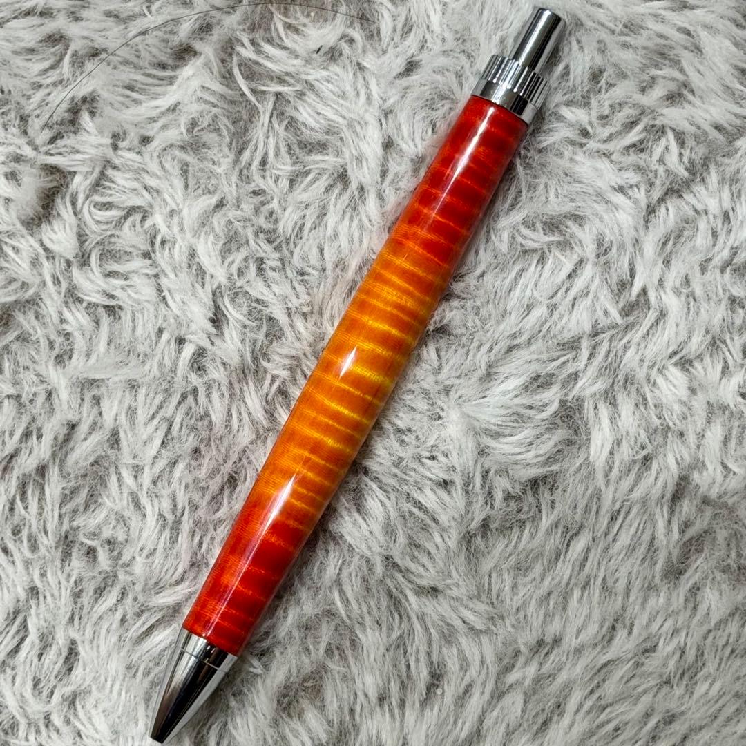 木軸ペン　ラッカー仕上げ　楽器　ギター　縮杢