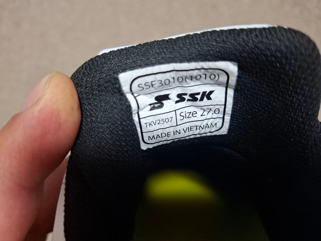 SSK スパイク ホワイト ベルクロ　金具