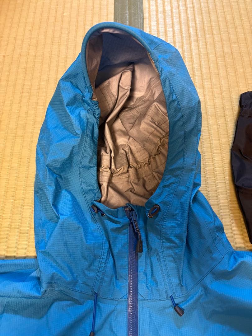 モンベル　ゴアテックスジャケット　ブルー、L 綺麗な状態です。