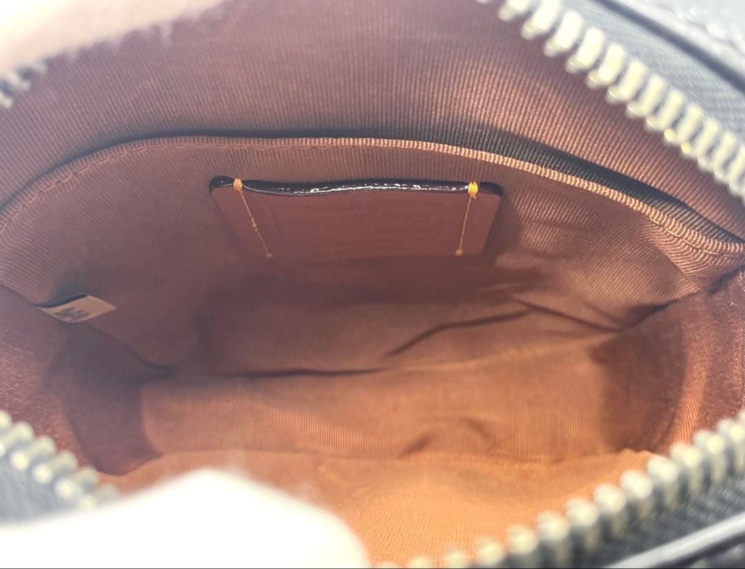 【新品・未使用】COACH サリバン クロスボディ シグネチャー