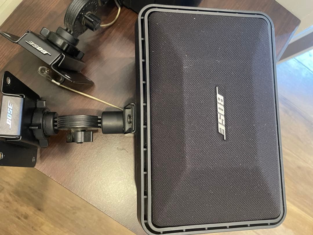 Bose スピーカー　ボーズ　吊り下げ