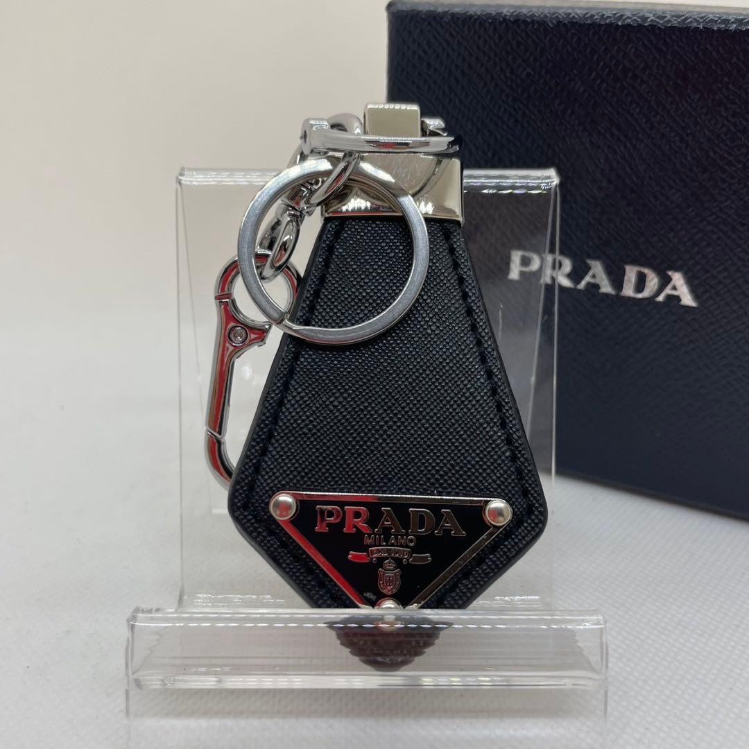 【未使用級】プラダ ノベルティ キーホルダー チャーム サフィアーノレザー 黒