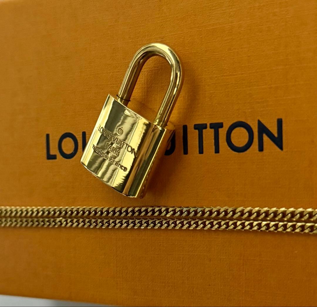 ✨極美品✨ LOUIS VUITTON 南京錠 パドロックカデナ＆喜平ネックレス