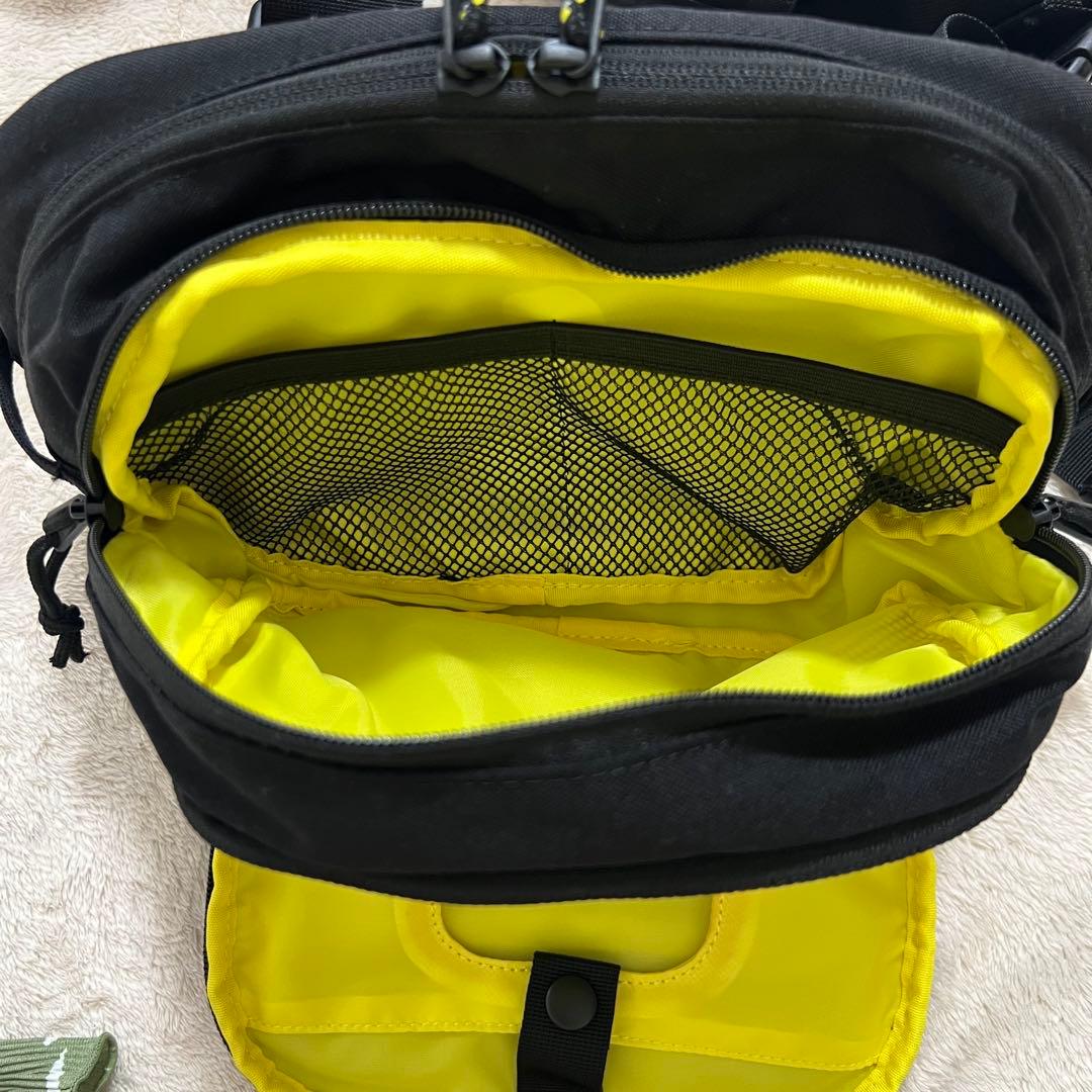 【美品】Hugoo ヒップシート ショルダーシート(ブラック×イエロー)