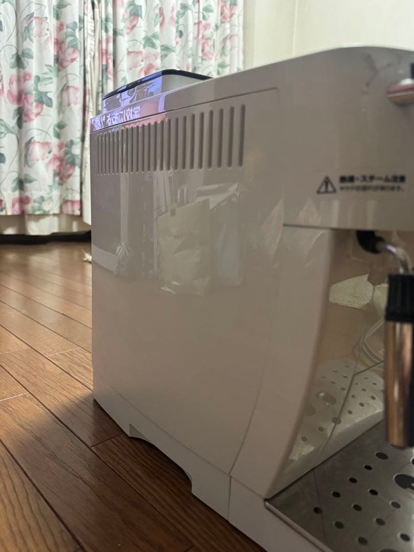 デロンギ　マグニフィカS ECAM22112W