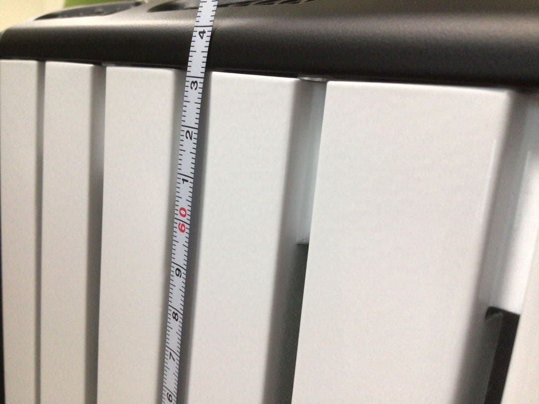 【美品】DeLonghi デロンギ　オイルヒーター MDHU09-BK