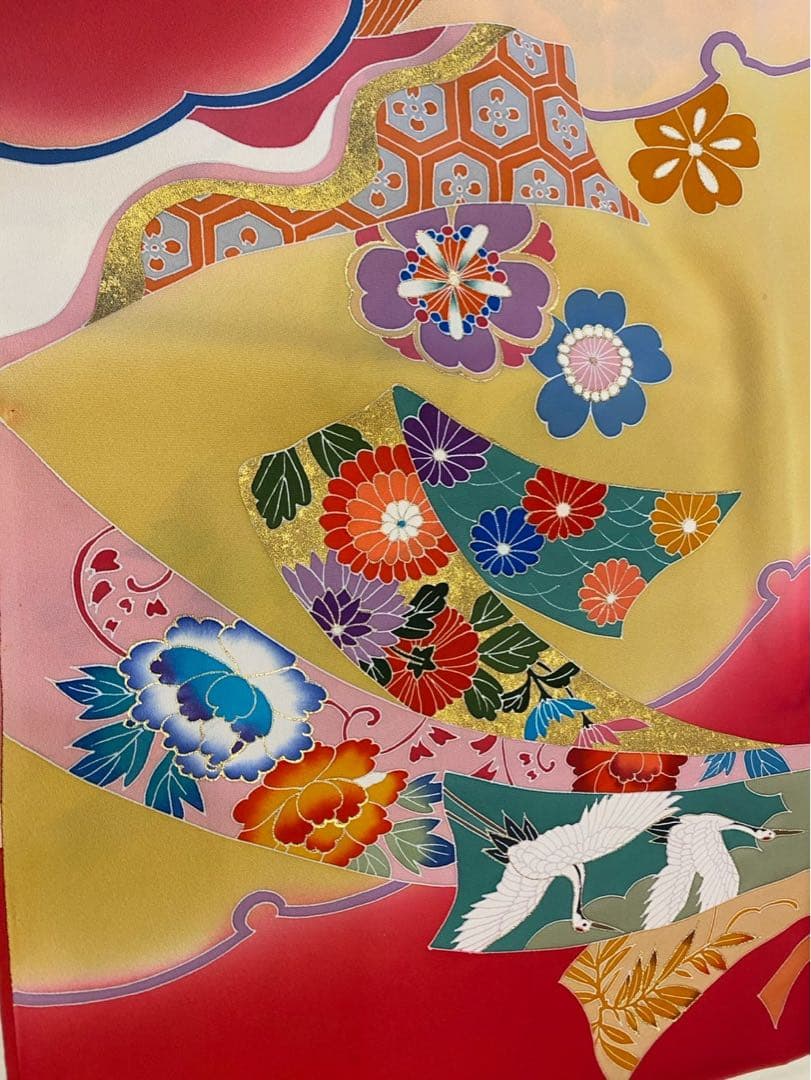 女児四つ身祝着　赤色 花柄 鶴模様 重ね襟　和装　着物　浴衣　七五三　絵羽板