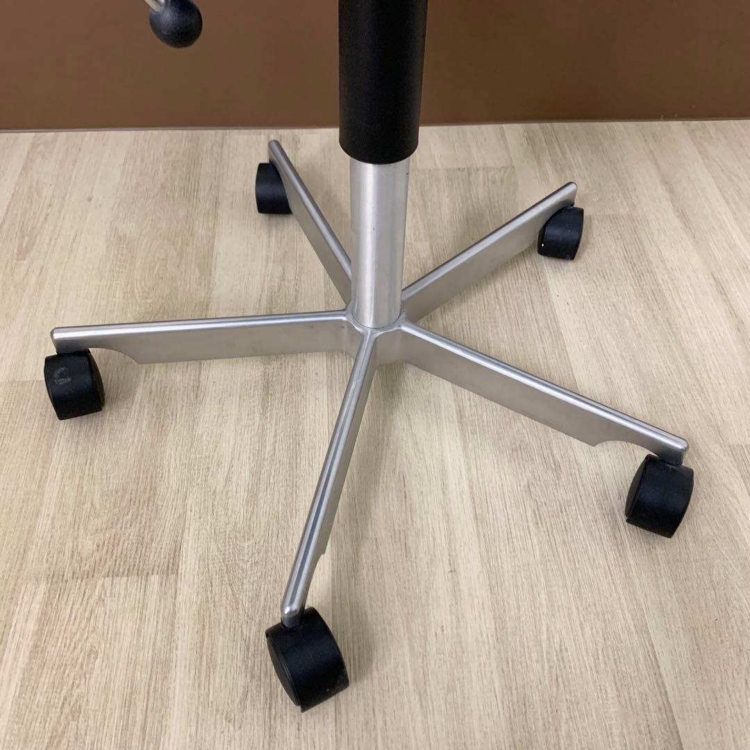 M*n様 Fritz Hansen フリッツハンセン ケビ MoMAコレクション